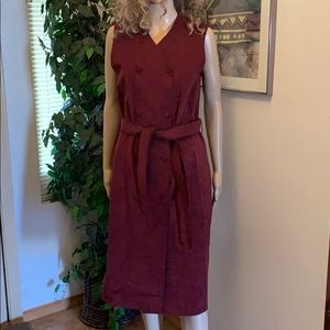 Ladies Maroon Vest with side pockets Sz 10